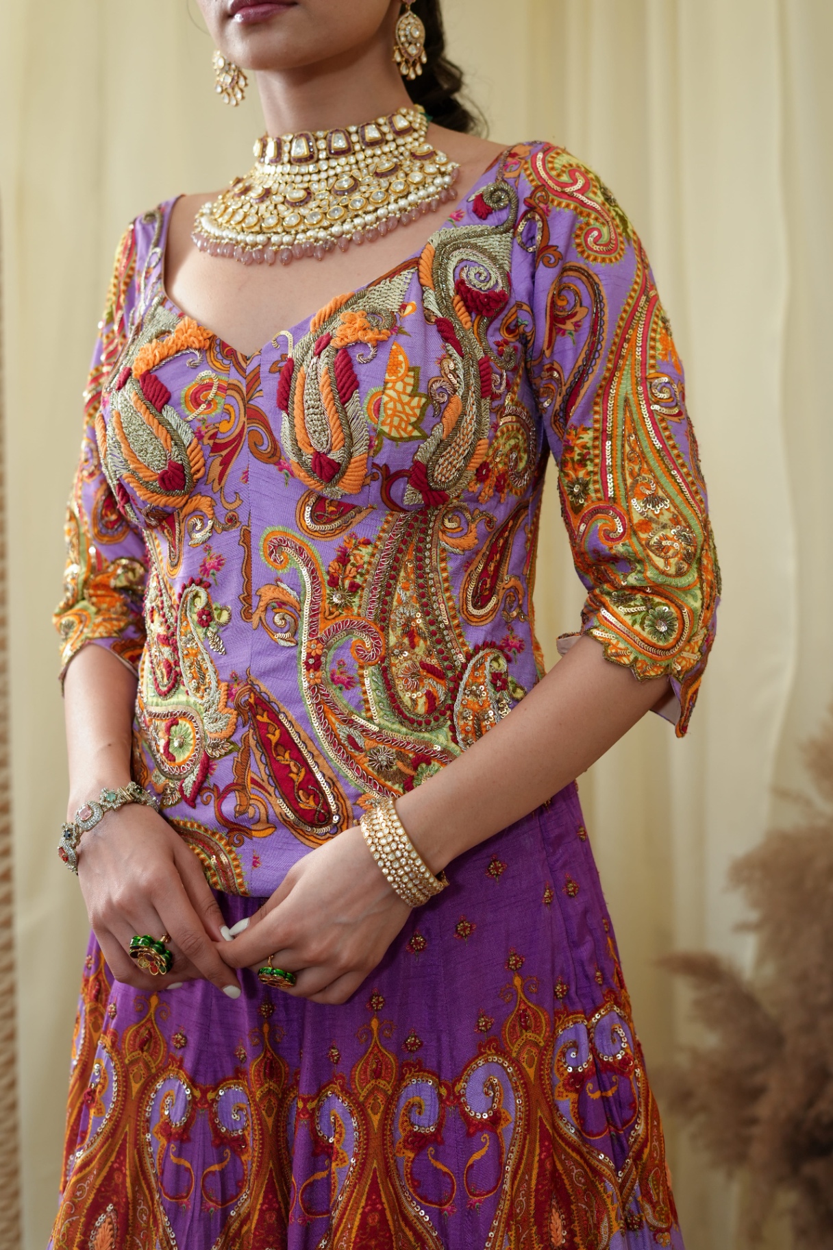 Model wearing kundan necklace by Rare Jewellery